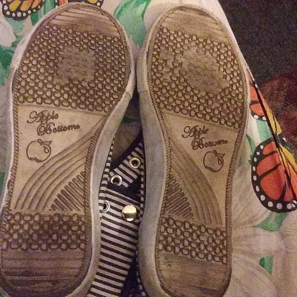 Applebottom high top shoe - Picture 2 of 3